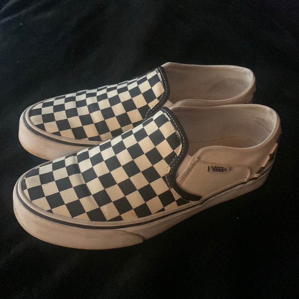 Size 8 slip on checkered van’s
